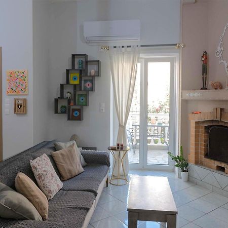 Private Spacious Apartment Atena Exterior foto